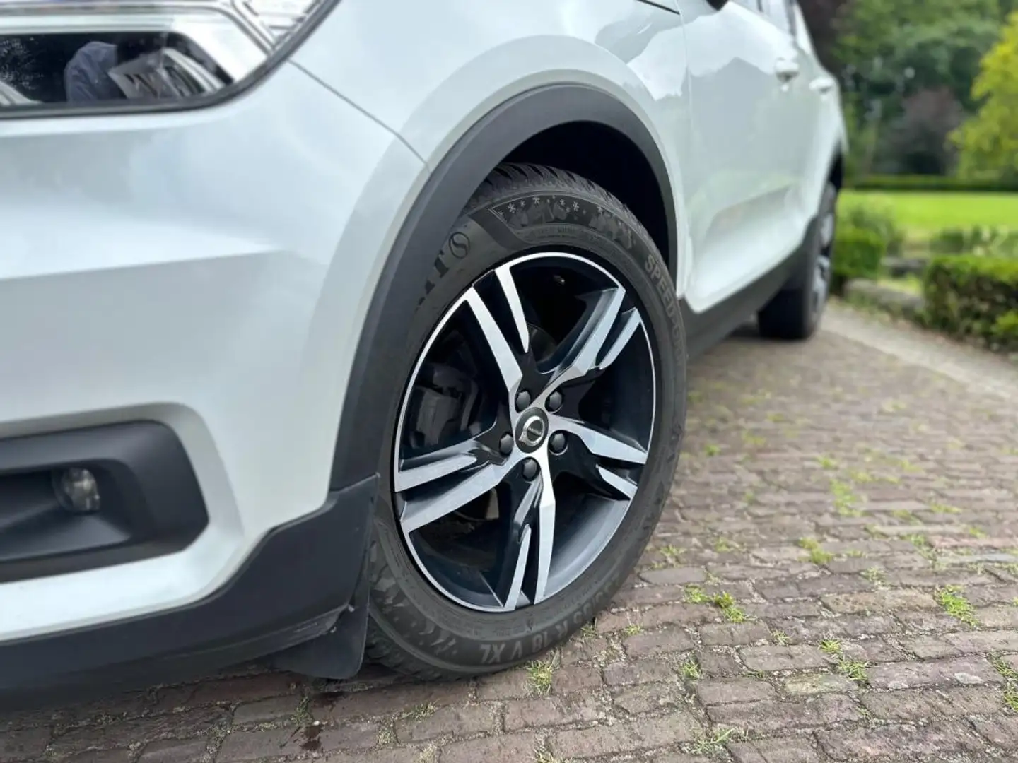 Volvo XC40 1.5 T3 R-Design | Pano |Camera | Garantie | Wit - 2
