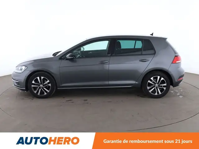 Volkswagen Golf view 3