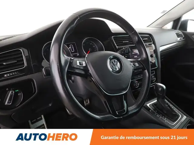 Volkswagen Golf view 11