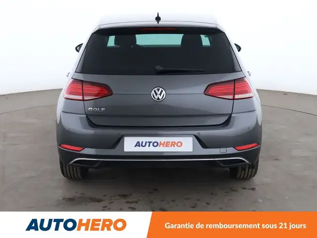 Volkswagen Golf view 5