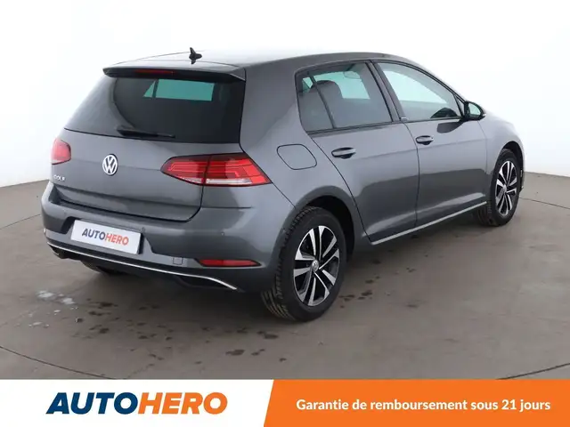 Volkswagen Golf view 6