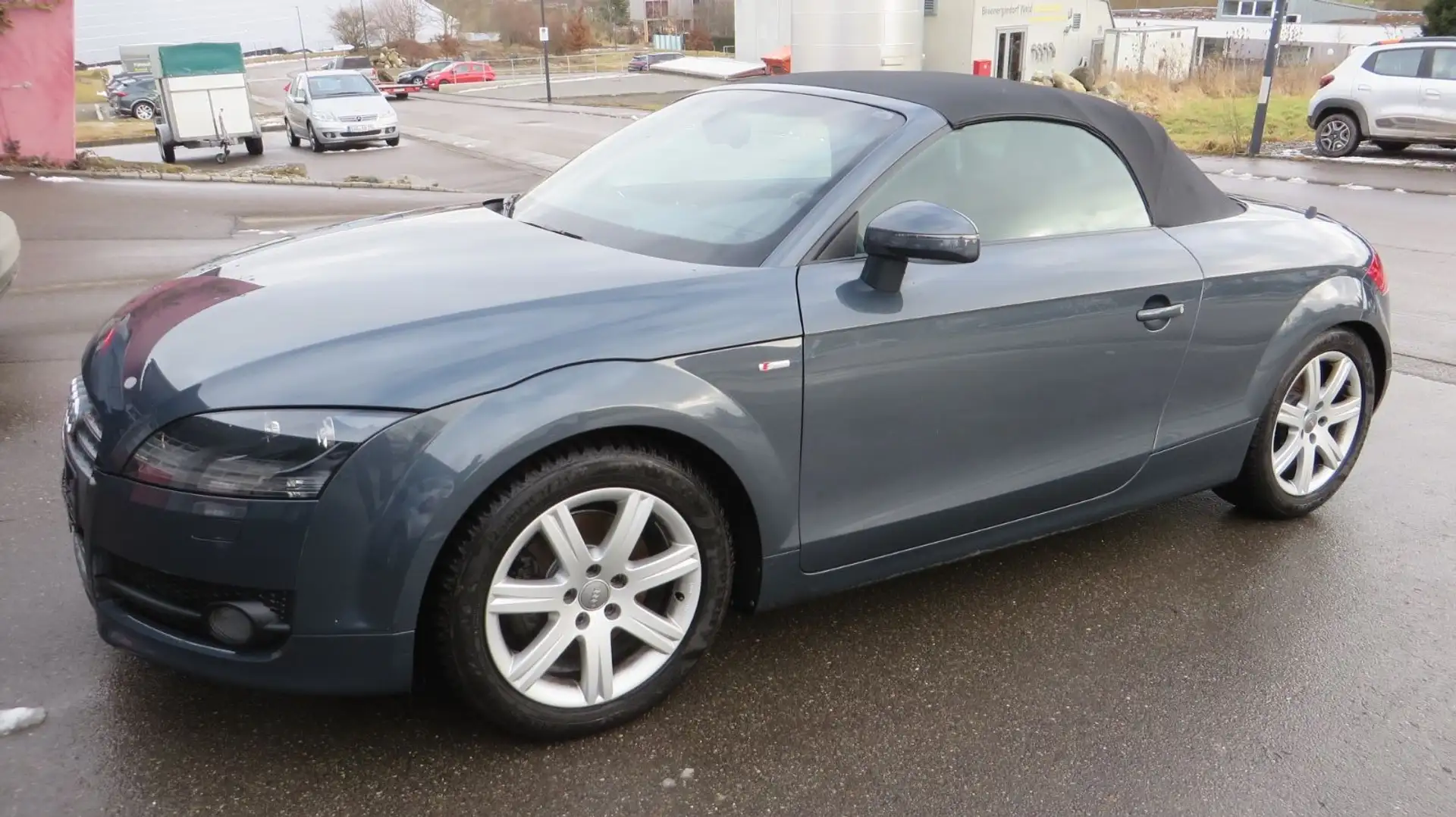 Audi TT Coupe/Roadster 1.8 TFSI Roadster Grau - 1