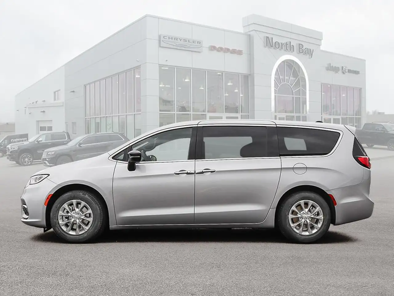 Chrysler Pacifica снимка Chrysler Pacifica