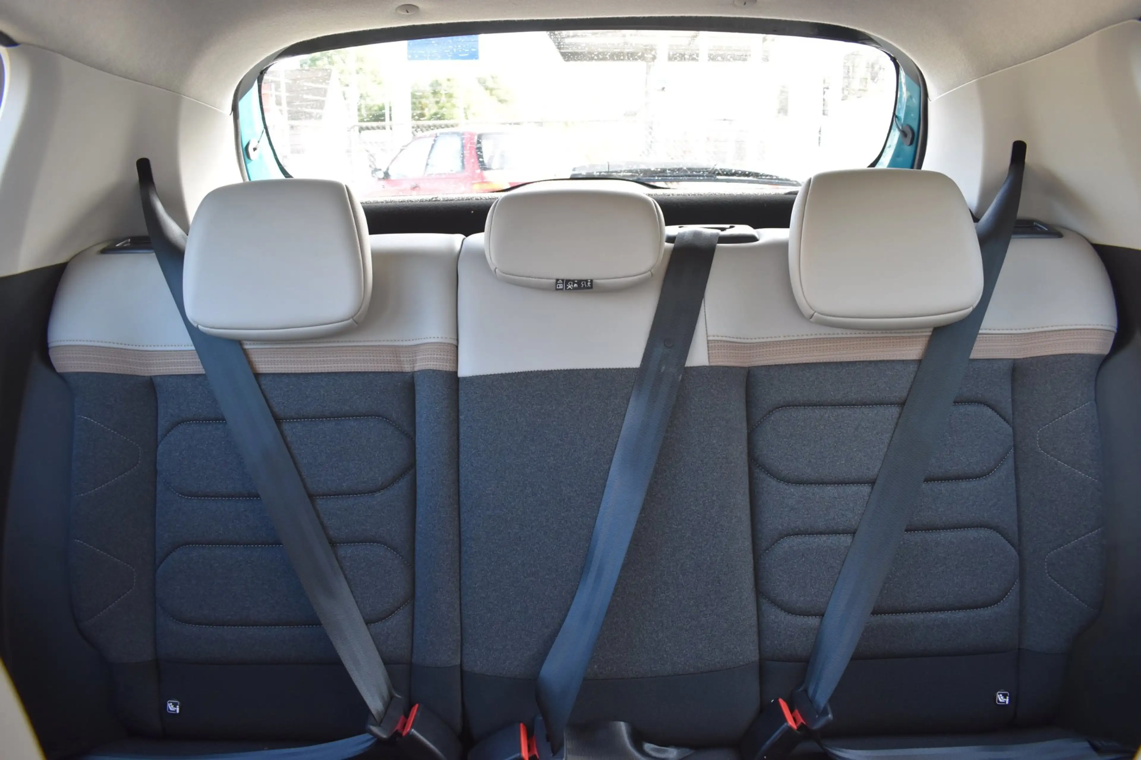Citroen C3 1.2 PureTech Shine Business — photo 12