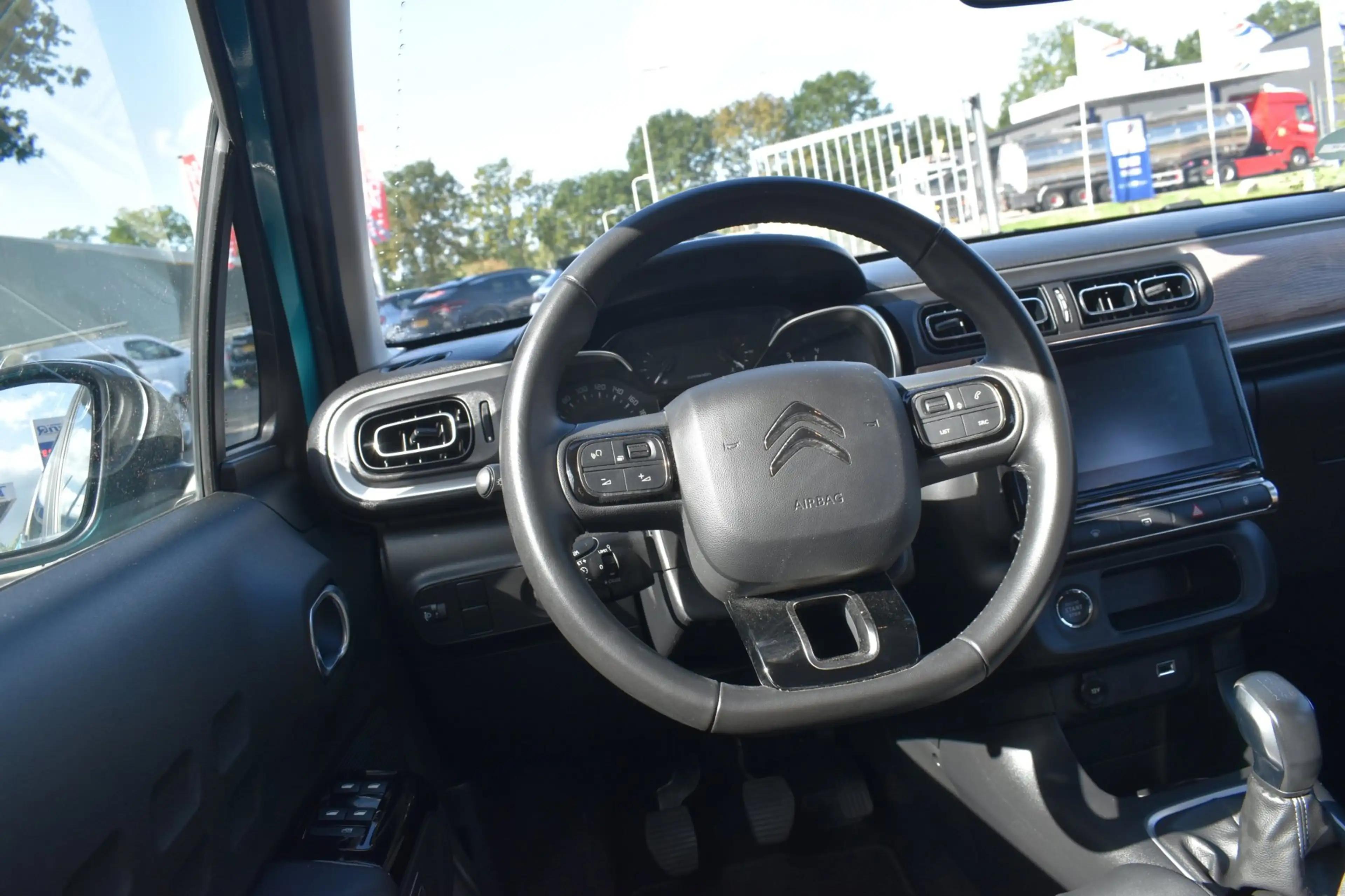 Citroen C3 1.2 PureTech Shine Business — photo 7