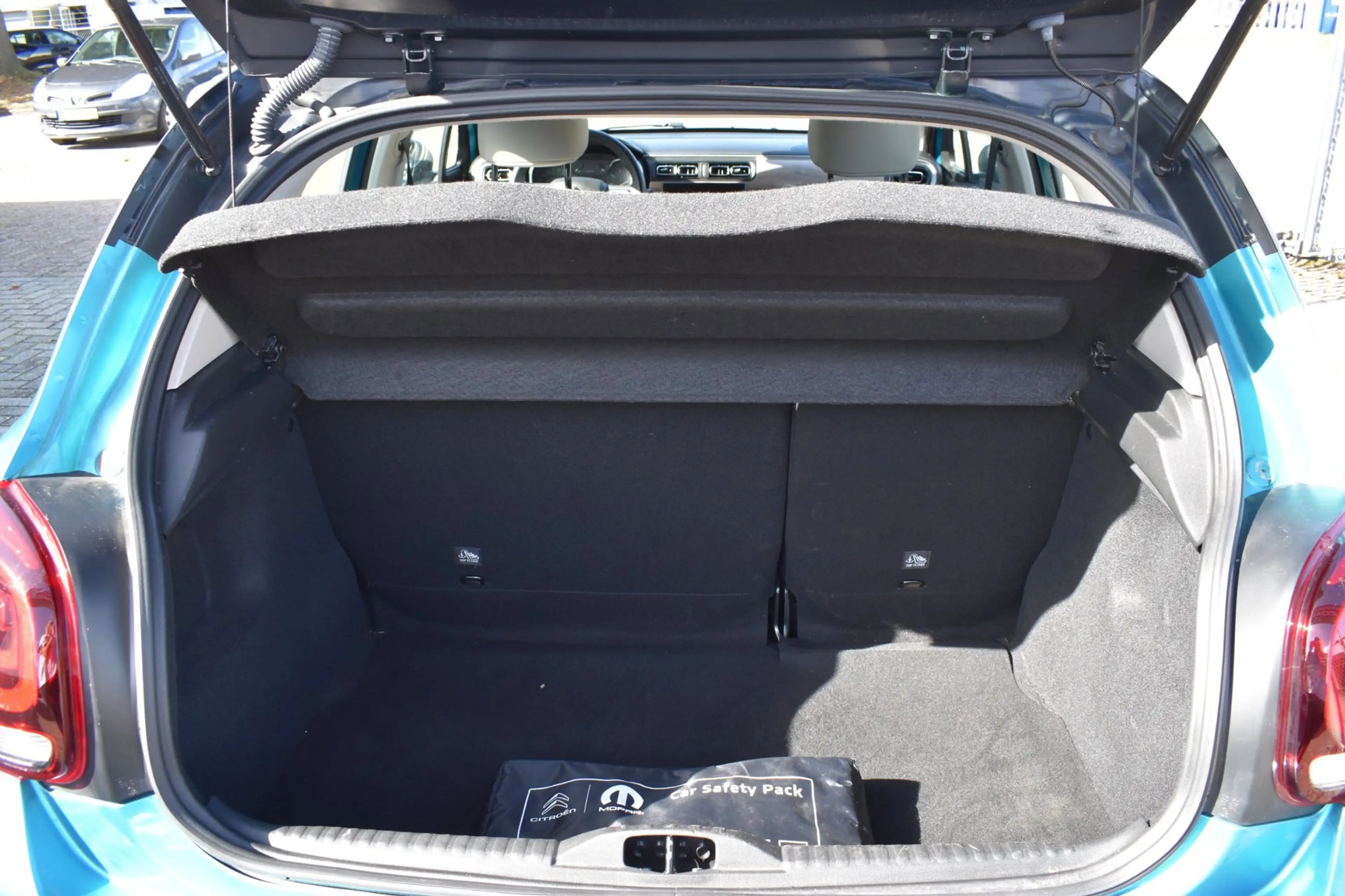 Citroen C3 1.2 PureTech Shine Business — photo 14