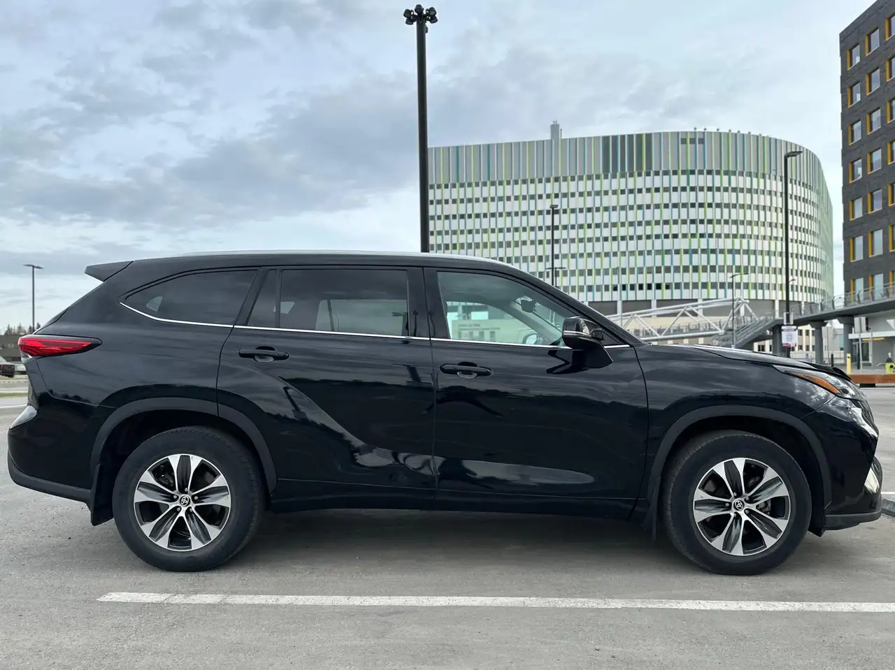 Toyota Highlander снимка Toyota Highlander