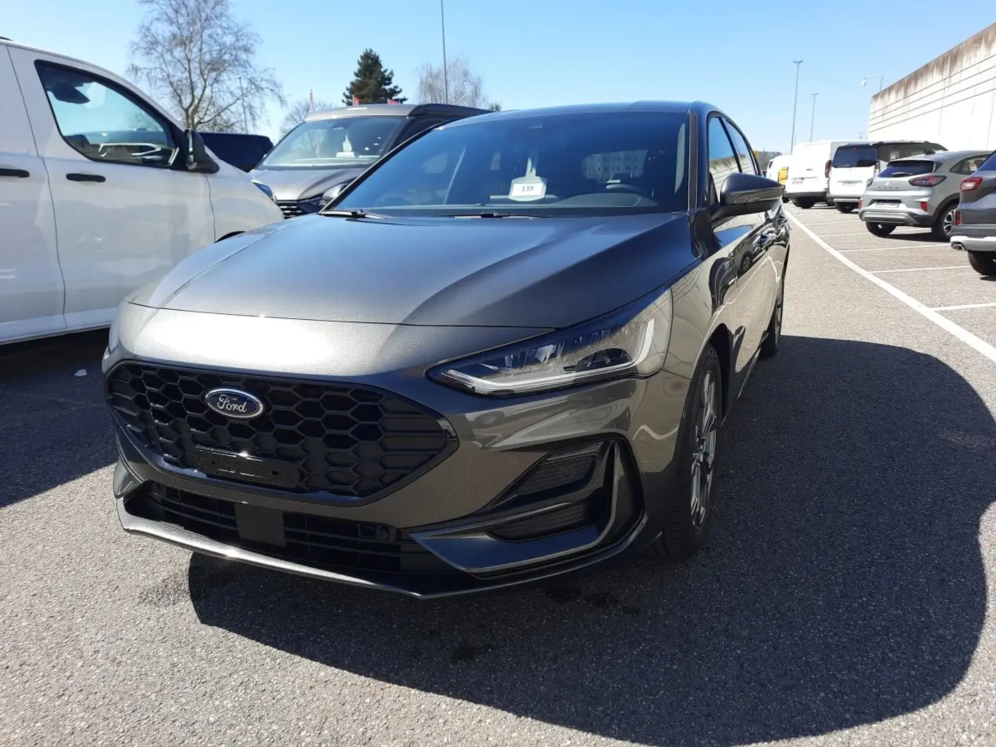 Ford Focus Limousine 1.0 EcoBoost MHEV ST-Line SHZ Šedá - 2
