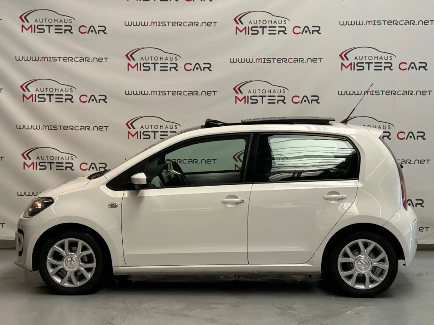 Volkswagen up! move up! BMT PANORAMA/Navi/Tempo/PDC/SHZ/ALU Weiß - 2