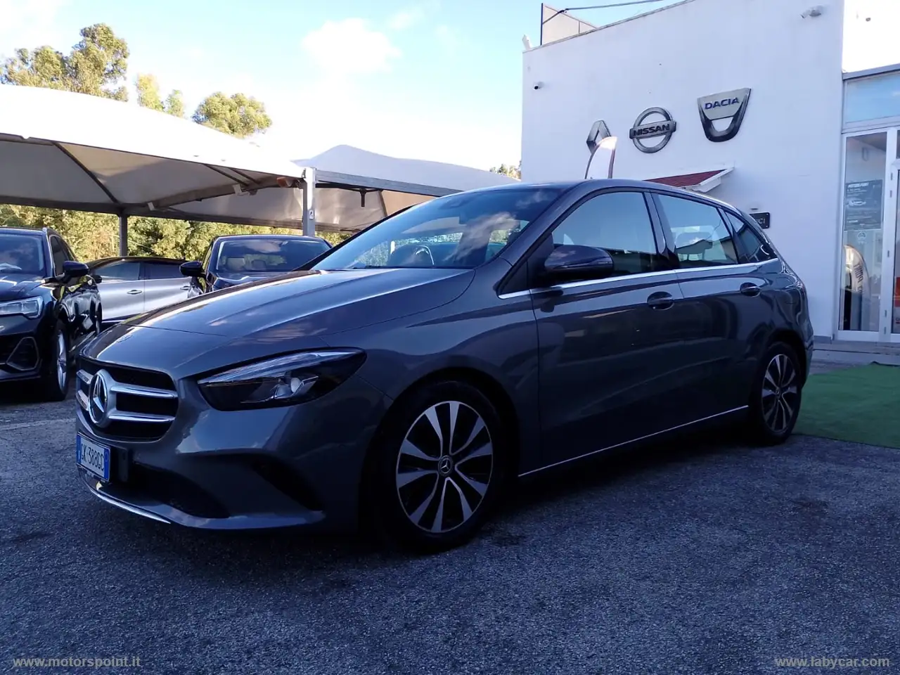 Mercedes-Benz B 180