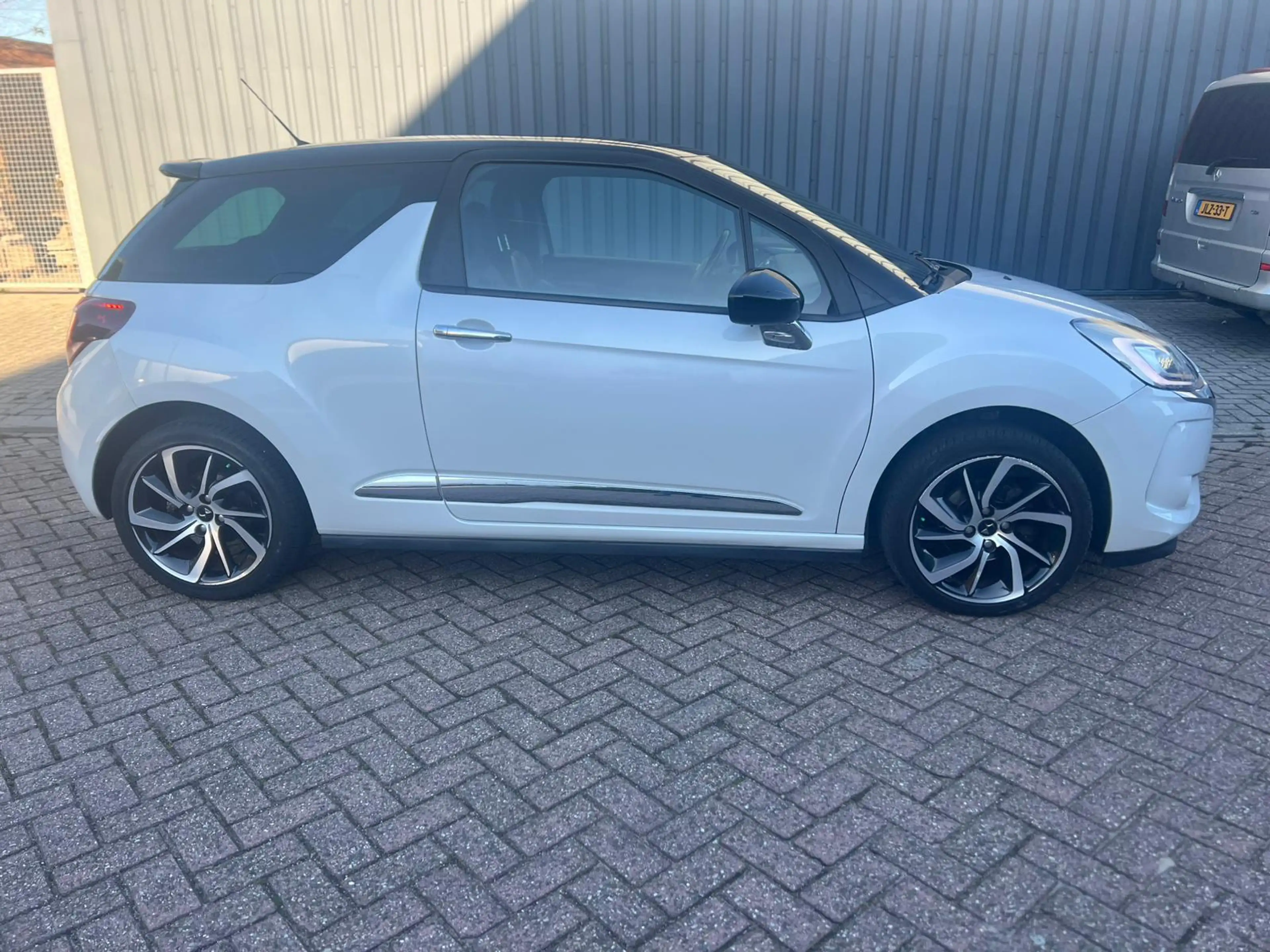 DS Automobiles DS 3 1.2 PureTech Sport Chic Automaat Leder Stoelverwar — photo 7