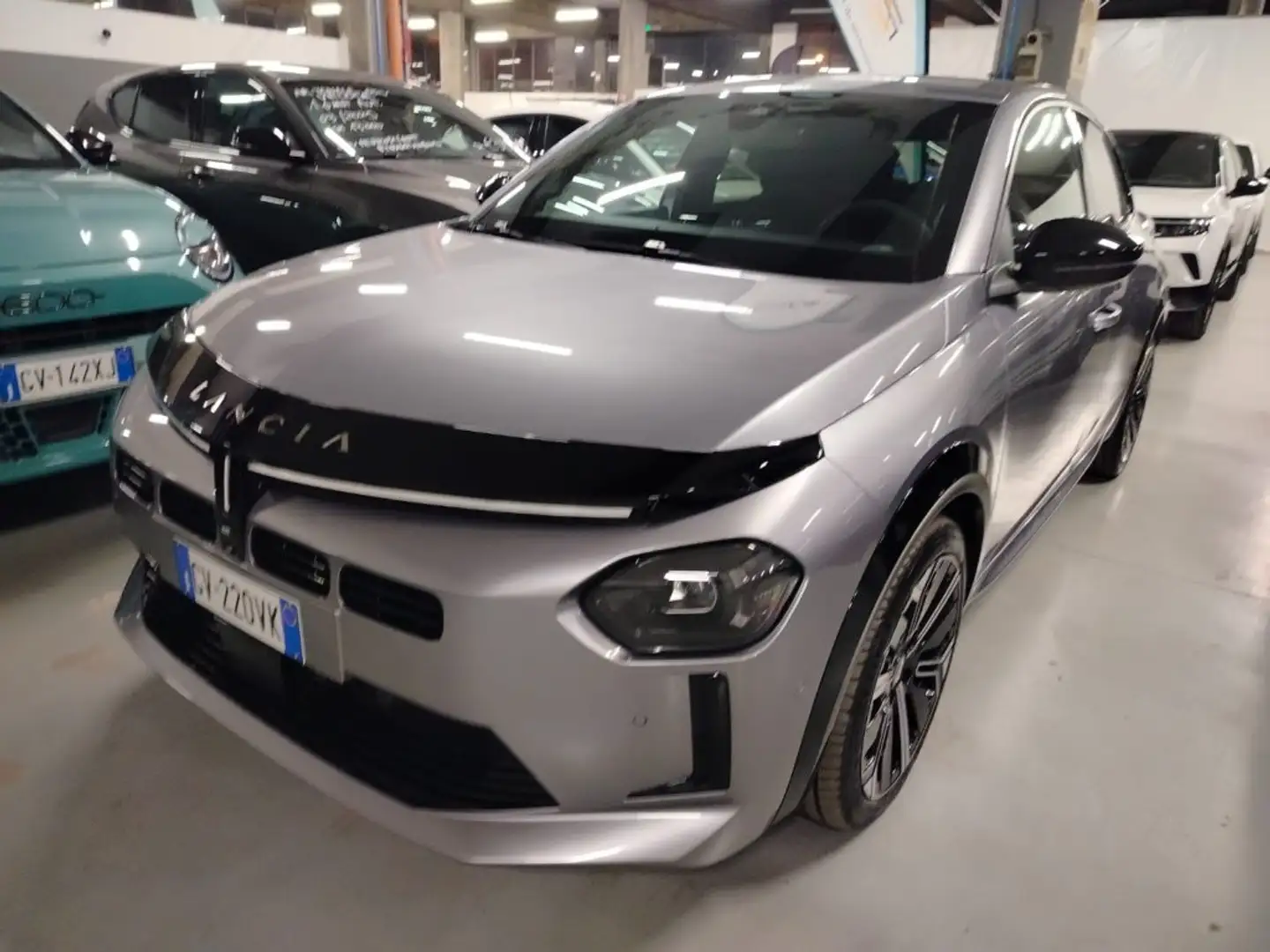 Lancia Ypsilon Hybrid e-DCT LX Argent - 2