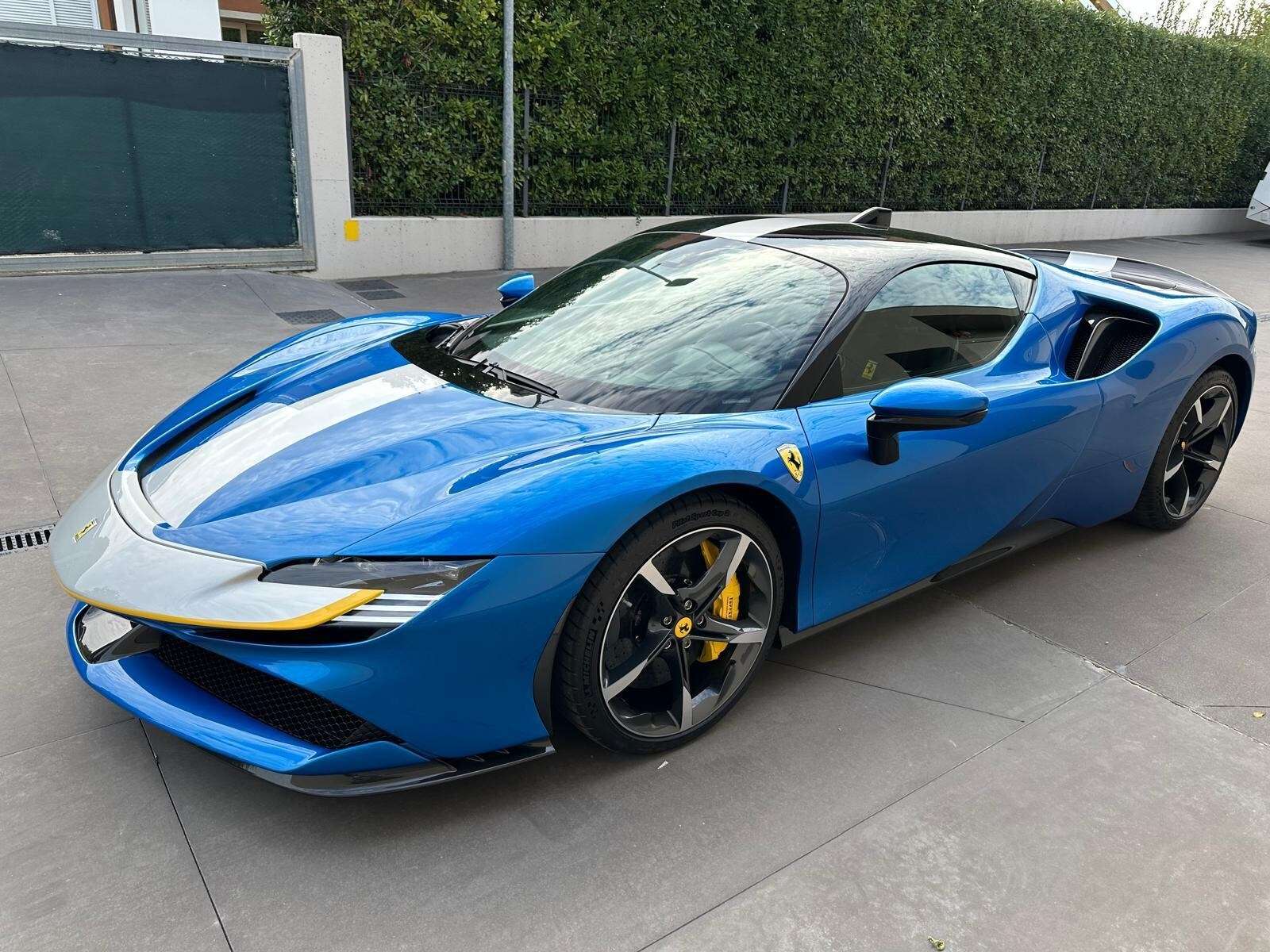 2024 Ferrari SF90