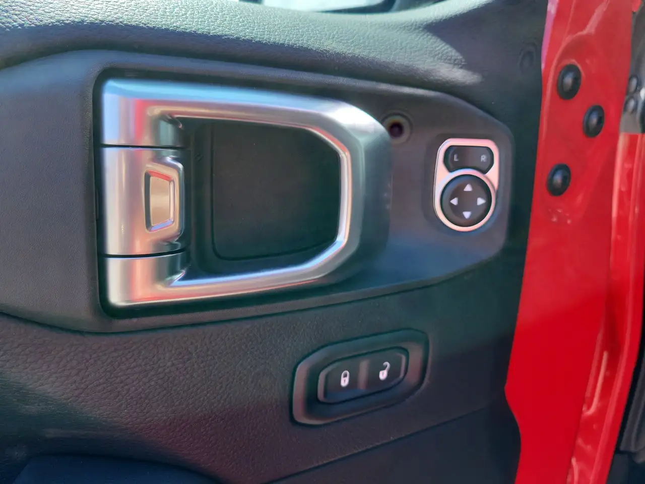 Jeep Wrangler снимка Jeep Wrangler