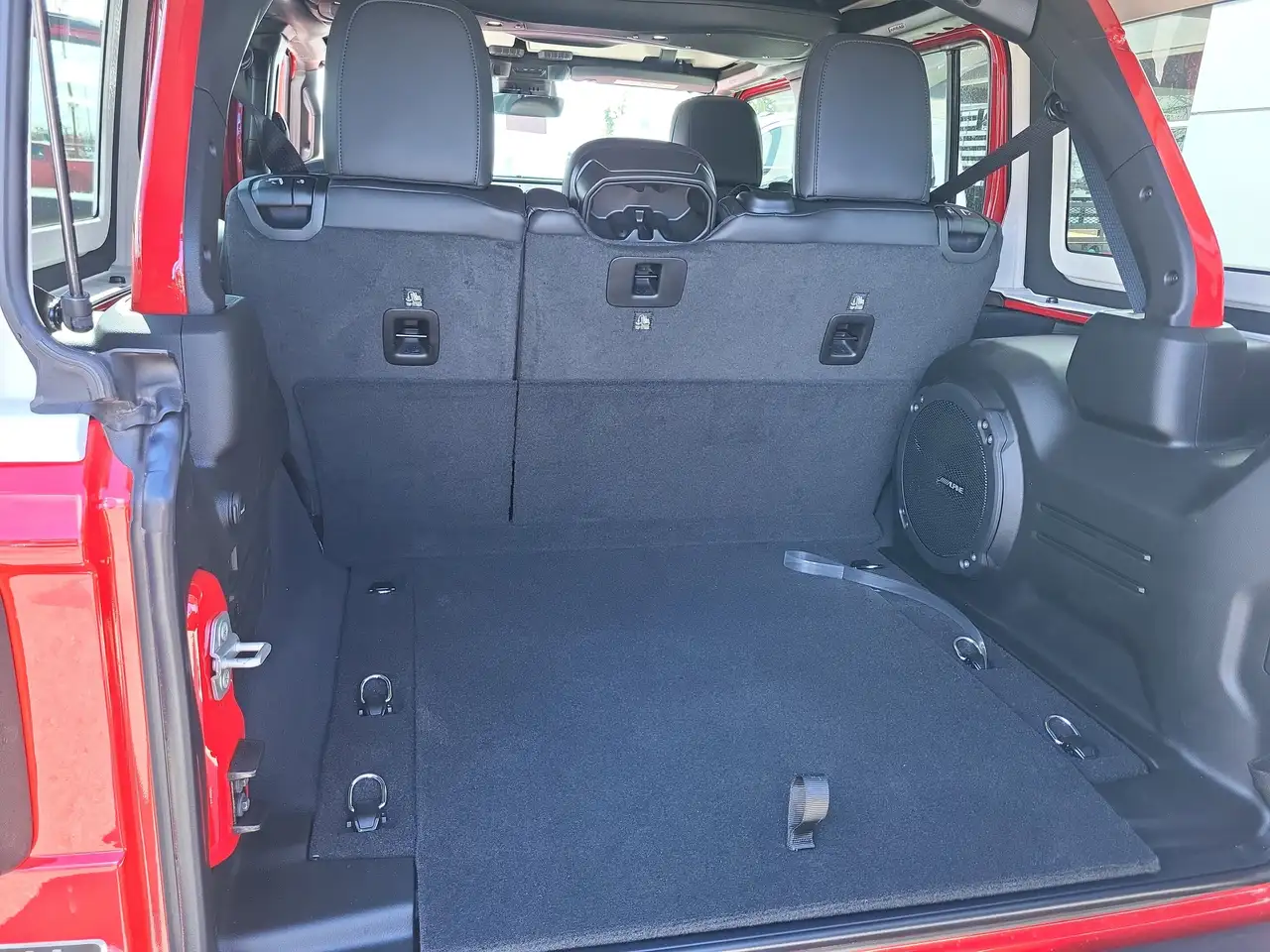 Jeep Wrangler снимка Jeep Wrangler