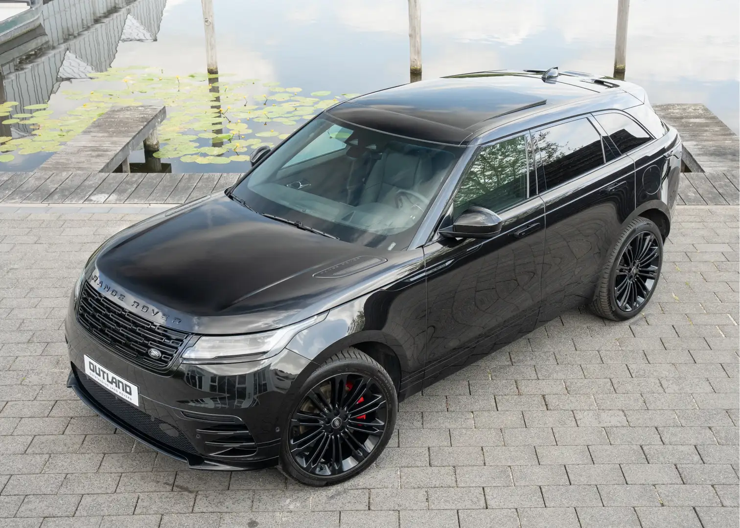 Land Rover Range Rover Velar P400e Dynamic HSE | Head-Up | Black Pack | Schuifd Zwart - 2