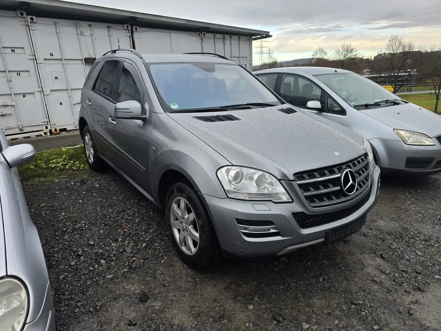 Mercedes-Benz ML 300 M-Klasse Diesel CDI 4Matic 7G-TRONIC DPF *AHK* Grau - 2