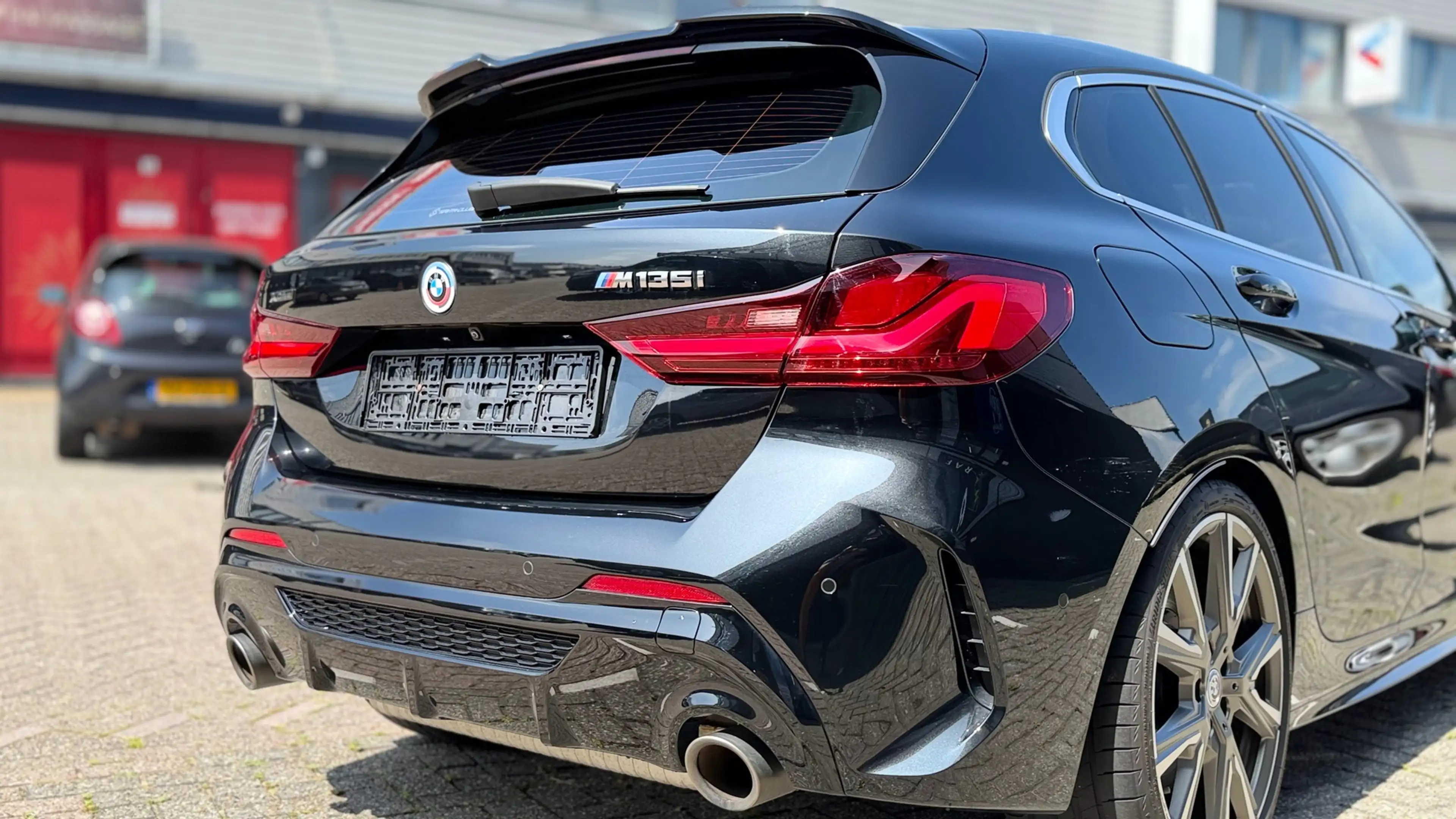 BMW 135 1-serie M135i xDrive High Executive — photo 6