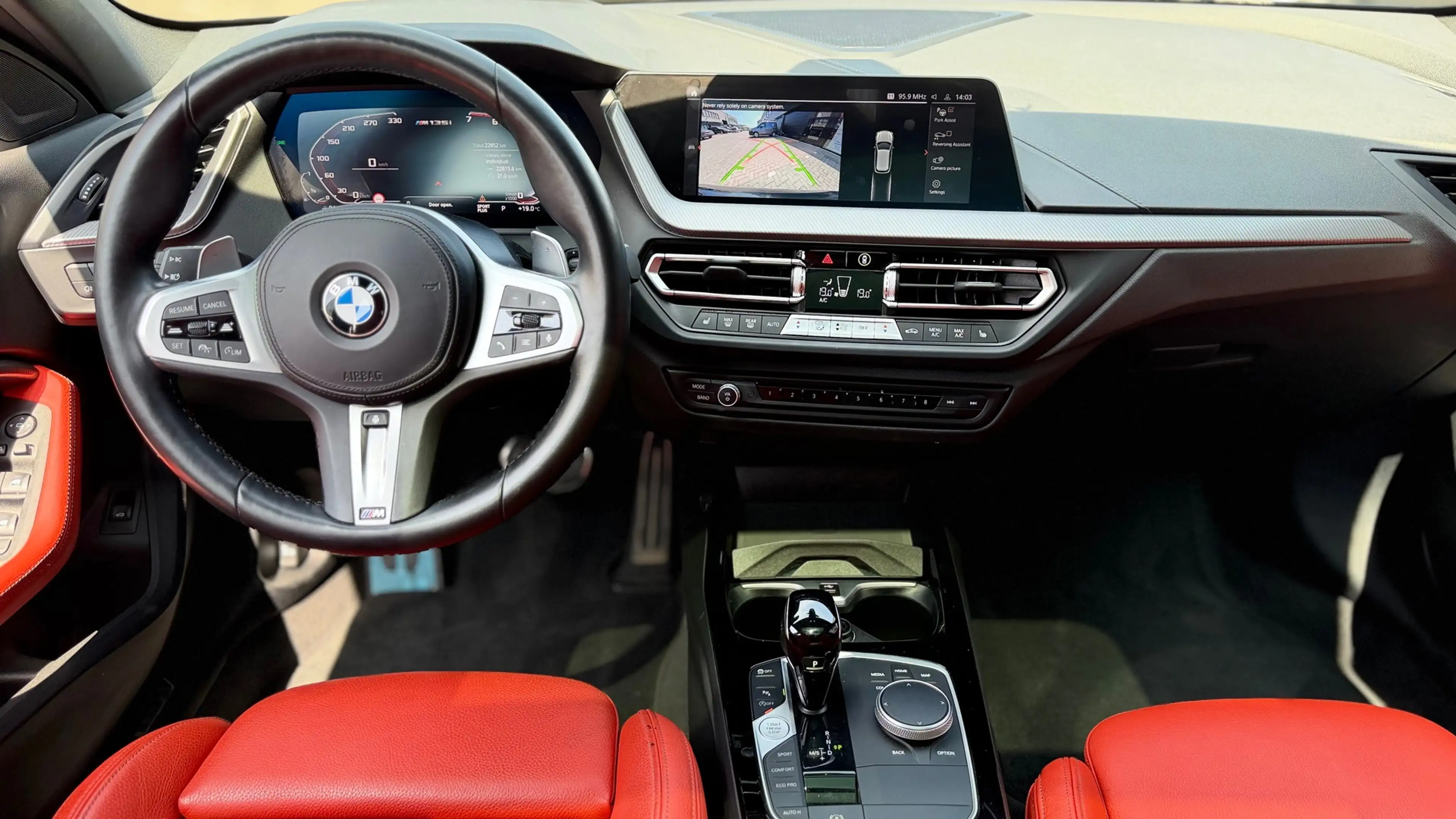 BMW 135 1-serie M135i xDrive High Executive — photo 15