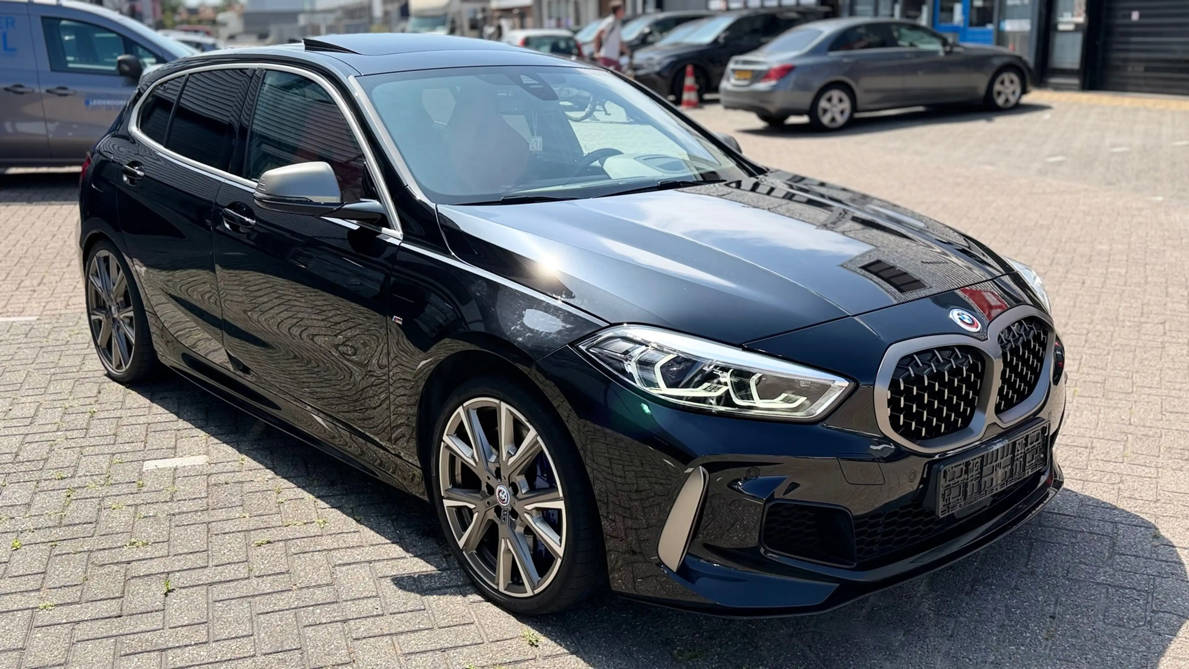 BMW 135 1-serie M135i xDrive High Executive — photo 4