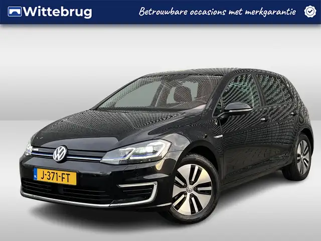 Volkswagen e-Golf E-DITION / Lederen Bekleding / Digitaal dashboard