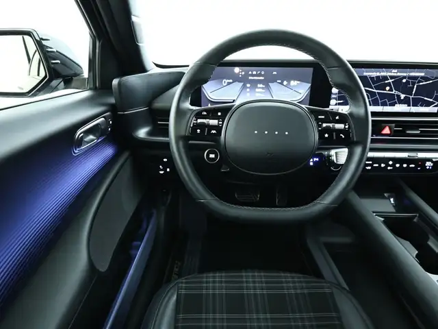 Hyundai IONIQ 6 view 10