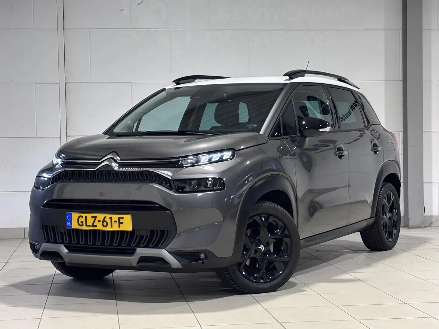 Citroen C3 Aircross Shine Pack 1.2 Turbo 110pk | NAVI | CAMERA | STOEL Grijs - 2