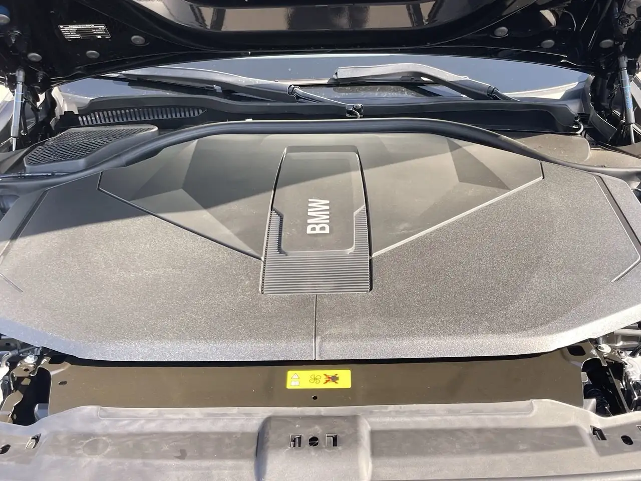 BMW i5 снимка BMW i5
