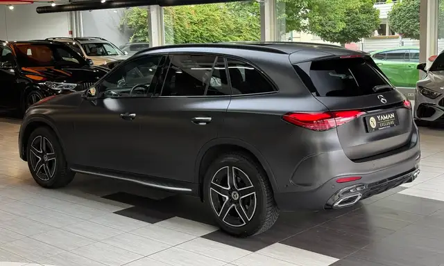 Mercedes-Benz GLC view 8