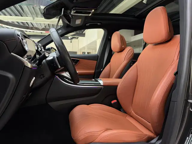 Mercedes-Benz GLC view 12