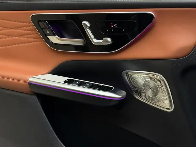 Mercedes-Benz GLC view 11