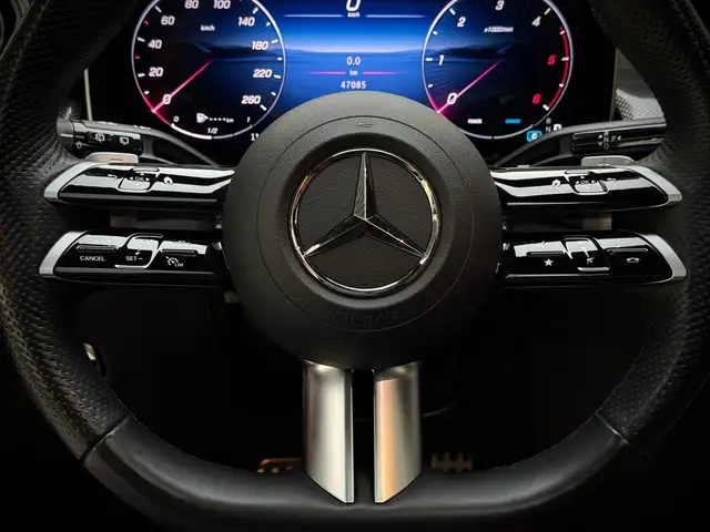 Mercedes-Benz GLC view 14