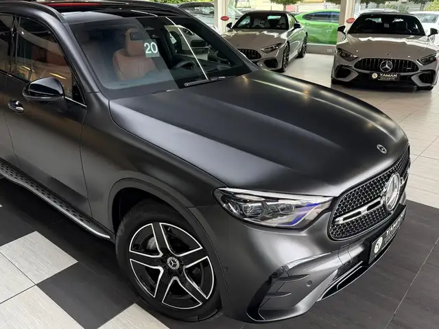 Mercedes-Benz GLC view 5