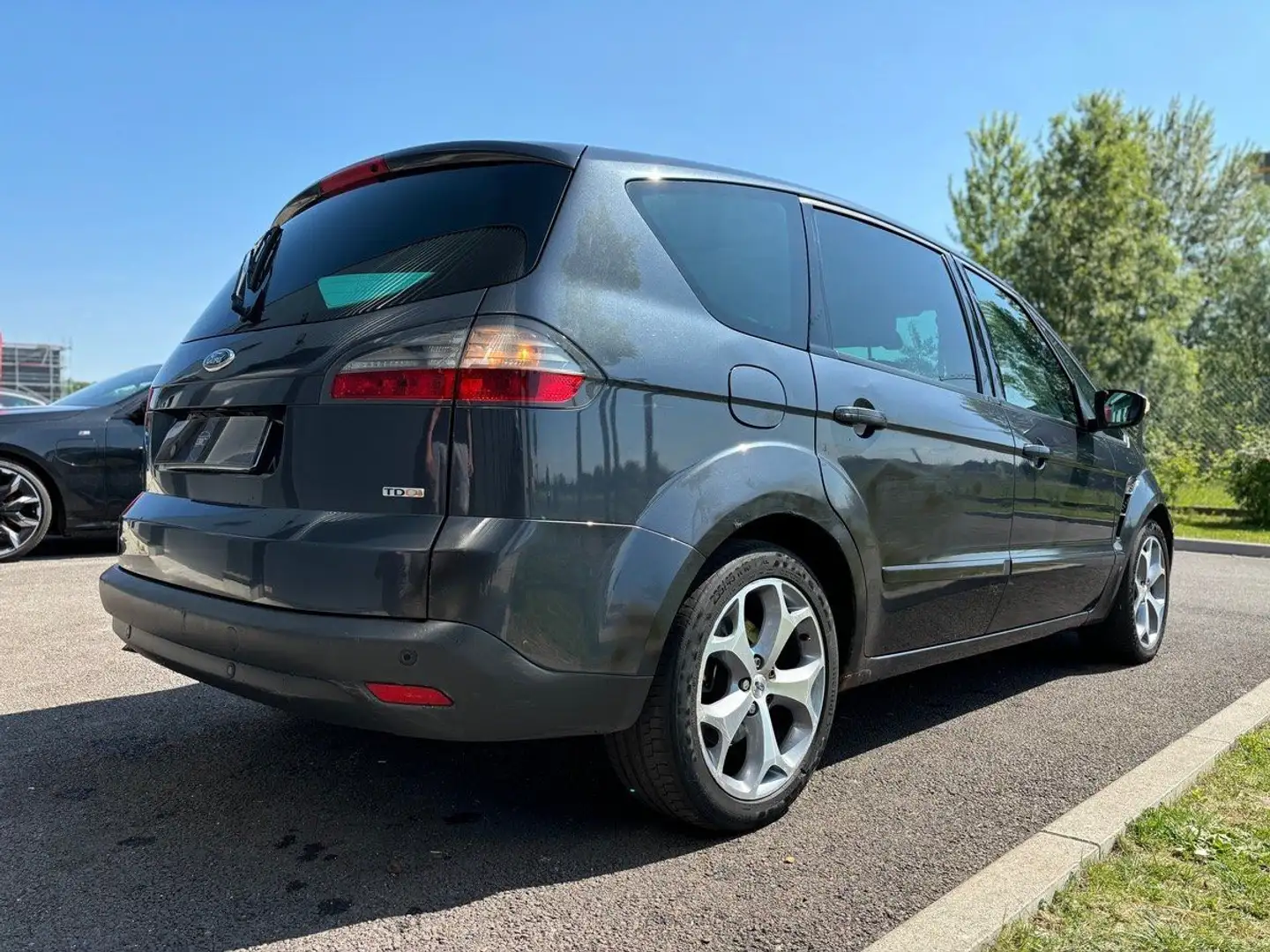 Ford S-Max 1.8 TDCI 125 CH TITANIUM 5 PORTES - GPS - CUIR - E Noir - 2