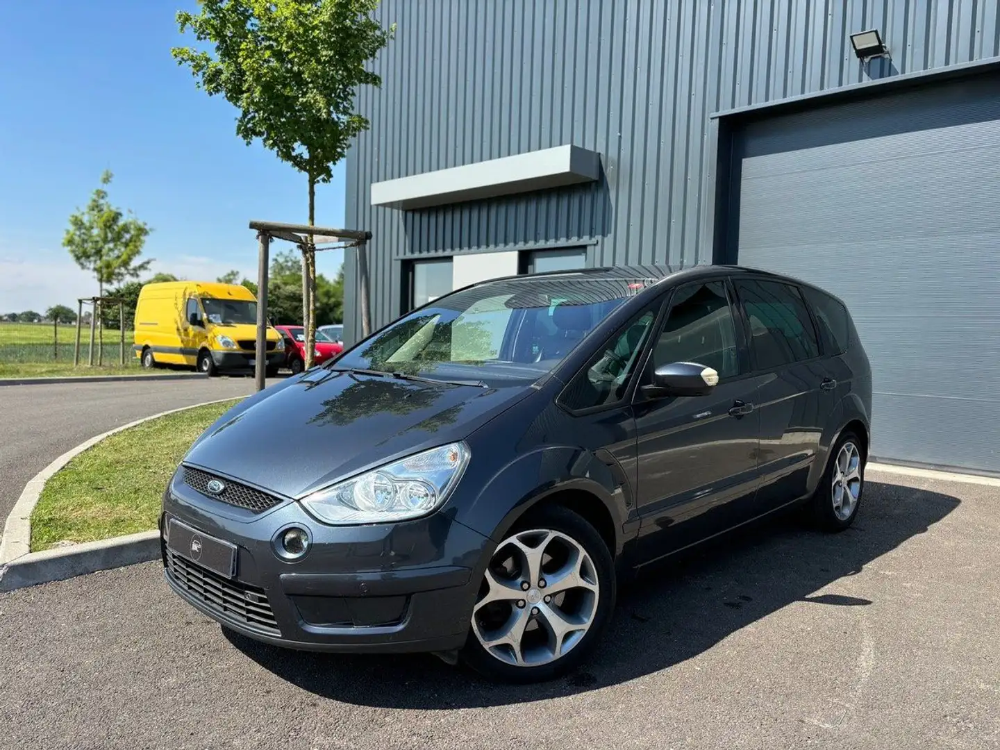 Ford S-Max 1.8 TDCI 125 CH TITANIUM 5 PORTES - GPS - CUIR - E Noir - 1