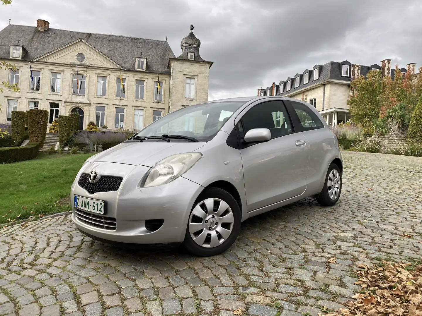 Toyota Yaris 1.0i // GARANTIE 12 MOIS Silber - 1