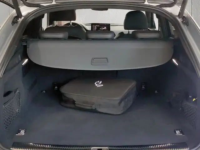 Audi Q5 view 13