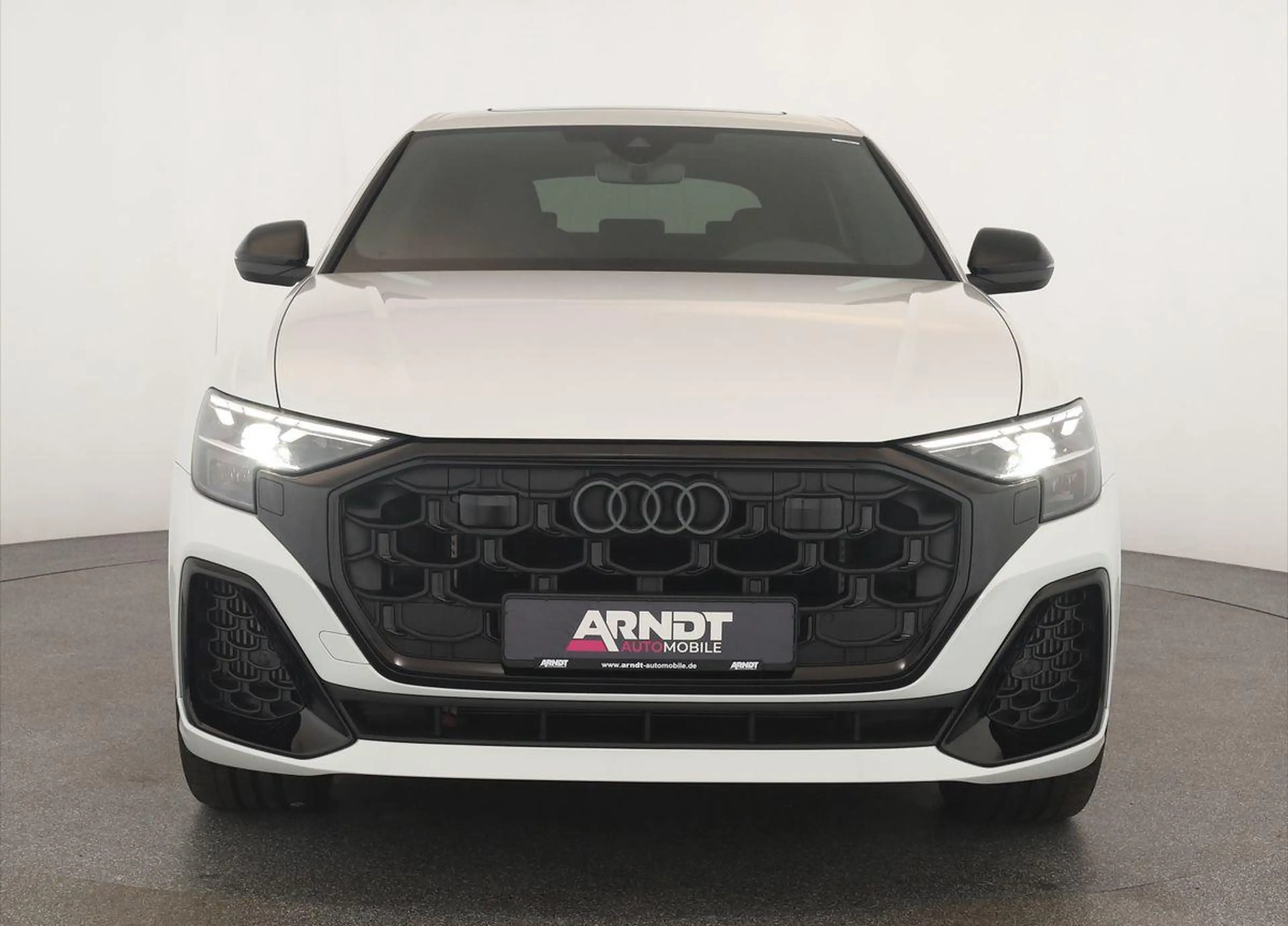 Audi SQ8 TFSI Facelift Leder Matrix Pano BangO ACC 23 — photo 3