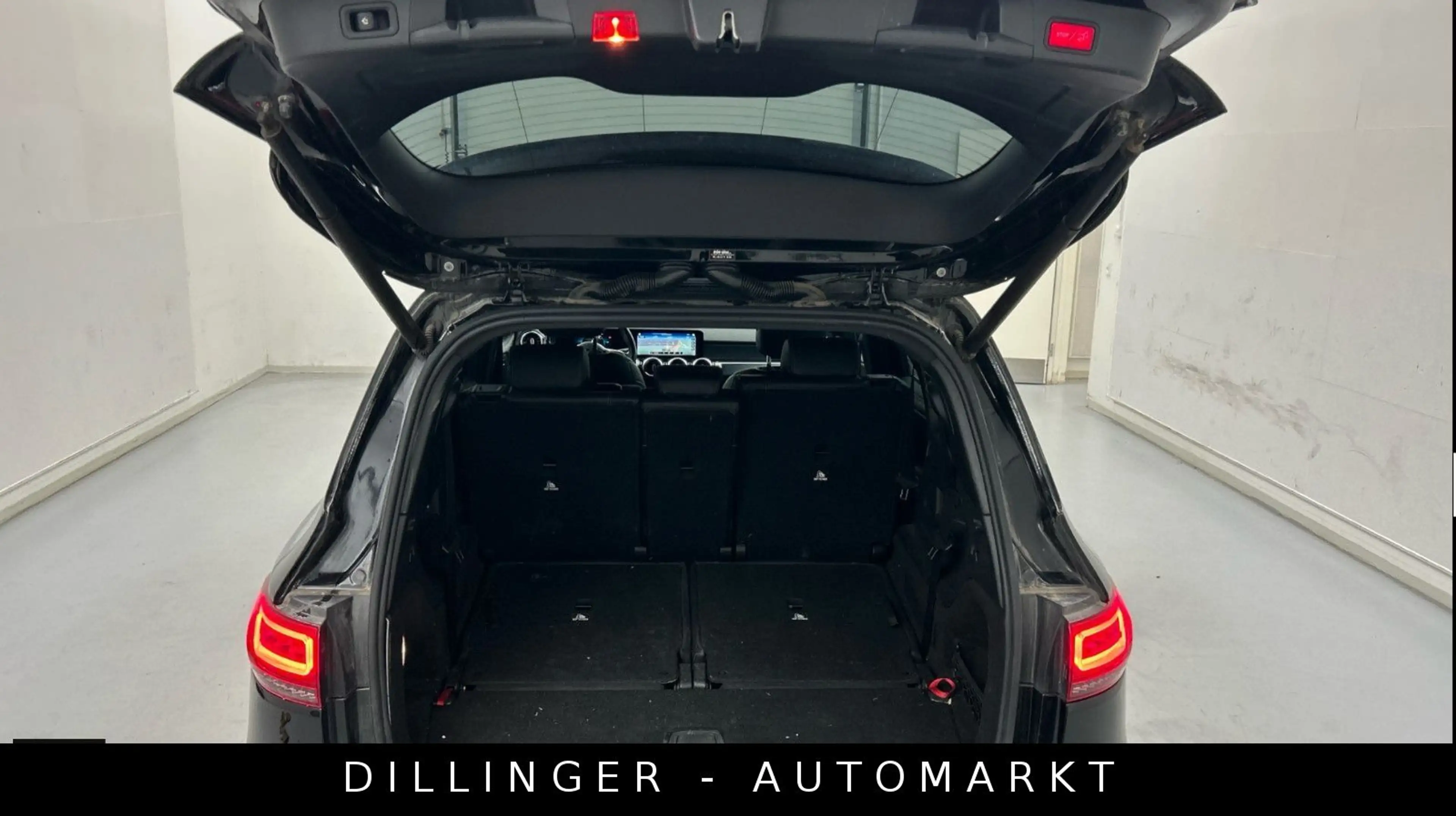Mercedes-Benz GLB 220 d 4Matic 7-SITZER LED Nav AHK Distr 190ps — photo 7