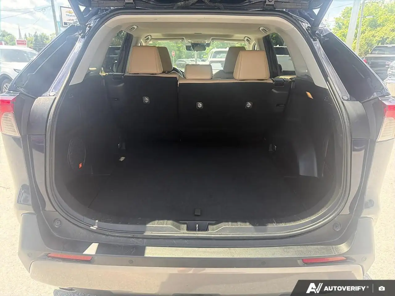 Toyota RAV 4 снимка Toyota RAV 4
