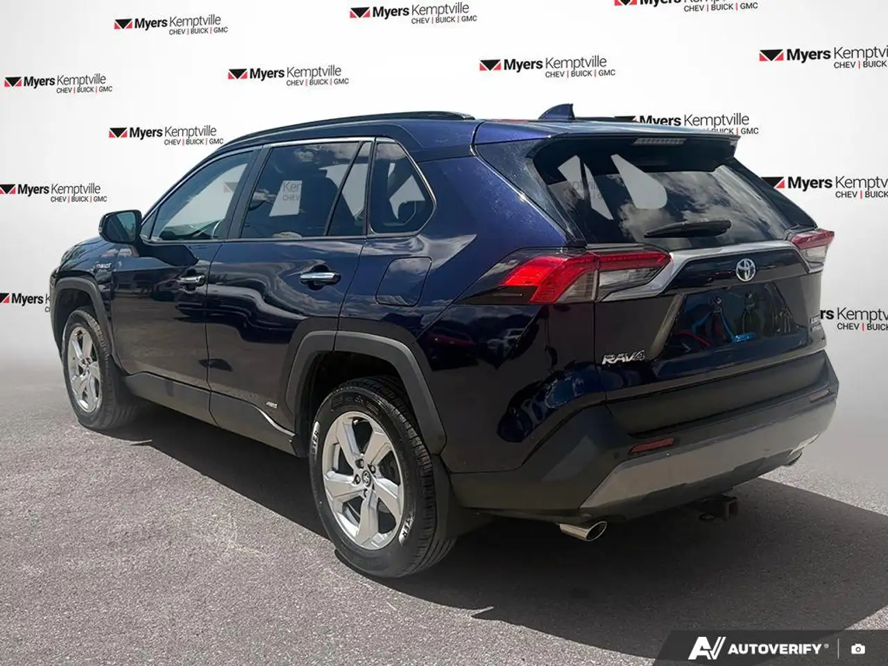 Toyota RAV 4 снимка Toyota RAV 4