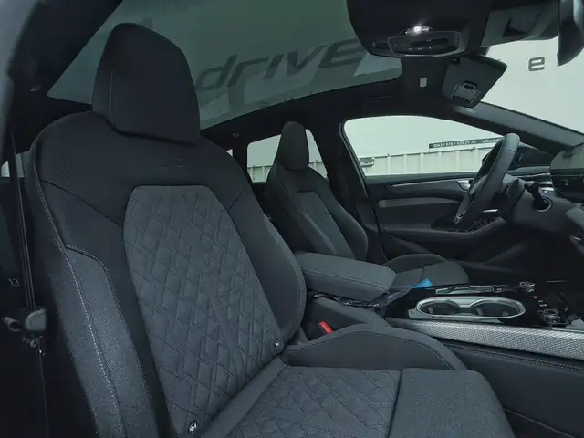 Audi A6 PANORAMA SLINE INT+EXT A6 MATRIX AHK STDHZ OPTIKPA Ansicht 46