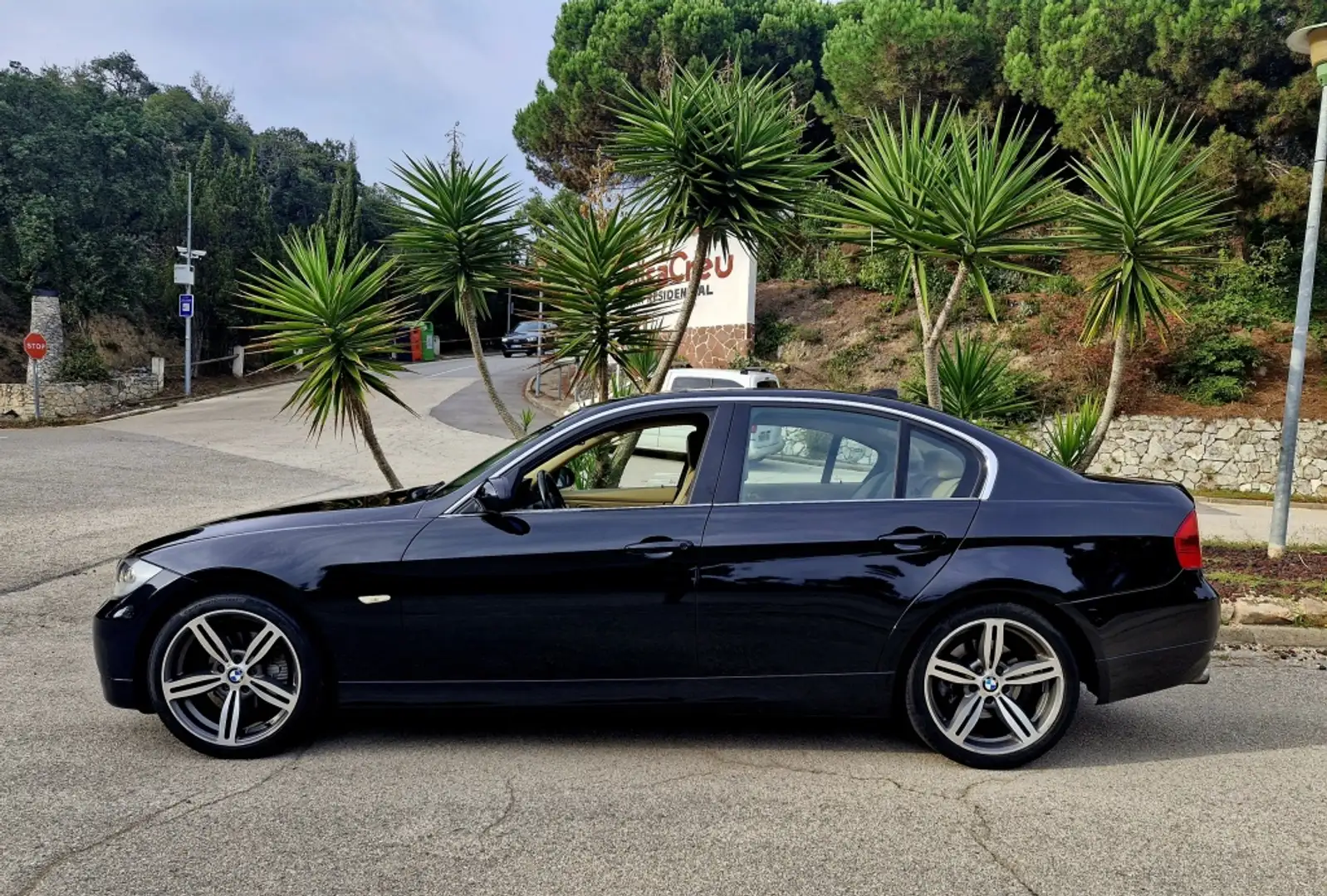 BMW 325 325i Noir - 2