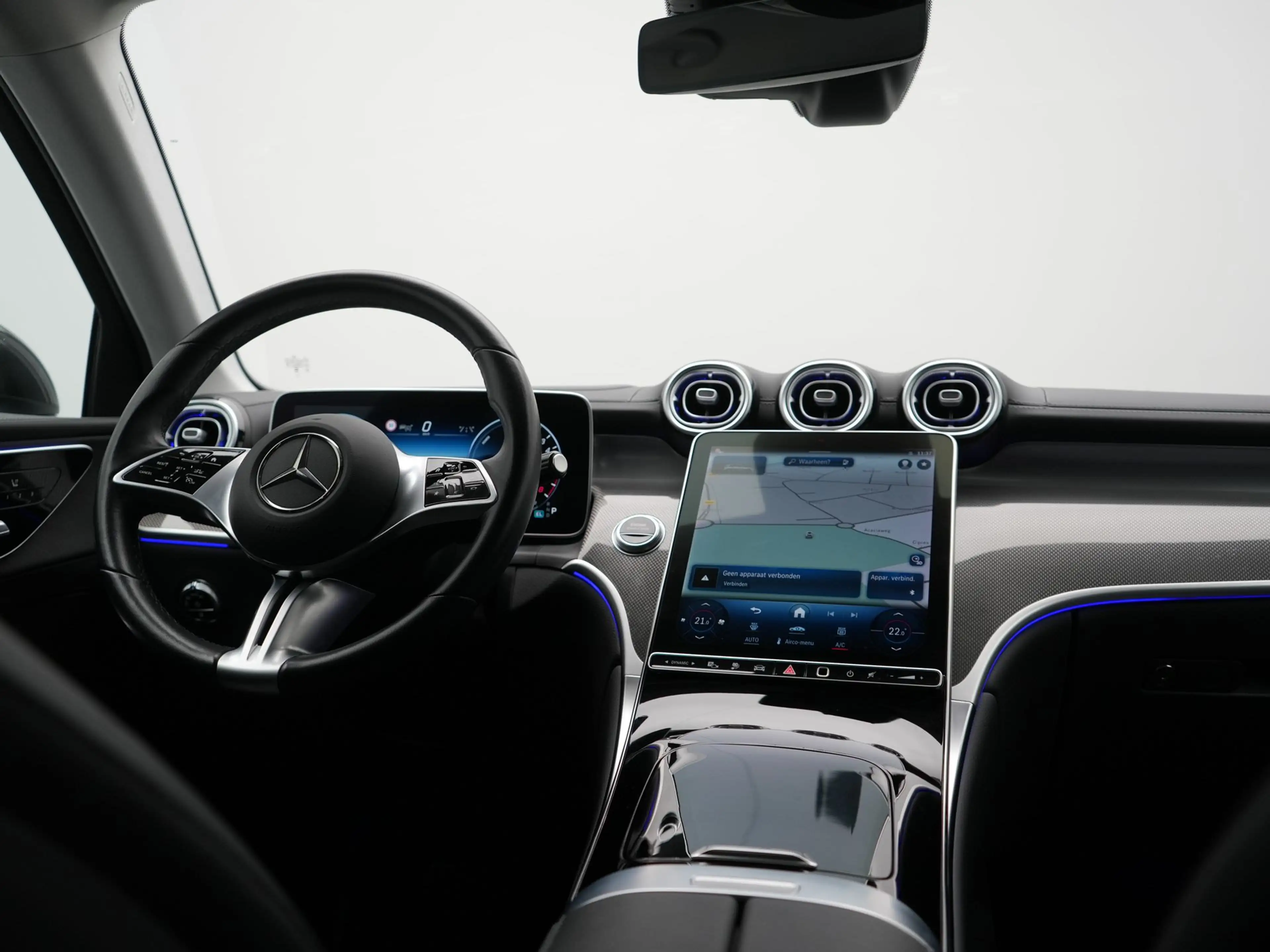 Mercedes-Benz GLC 300 300e 4MATIC Luxury Line PHEV 313pk Dealer O.H. | T — photo 24