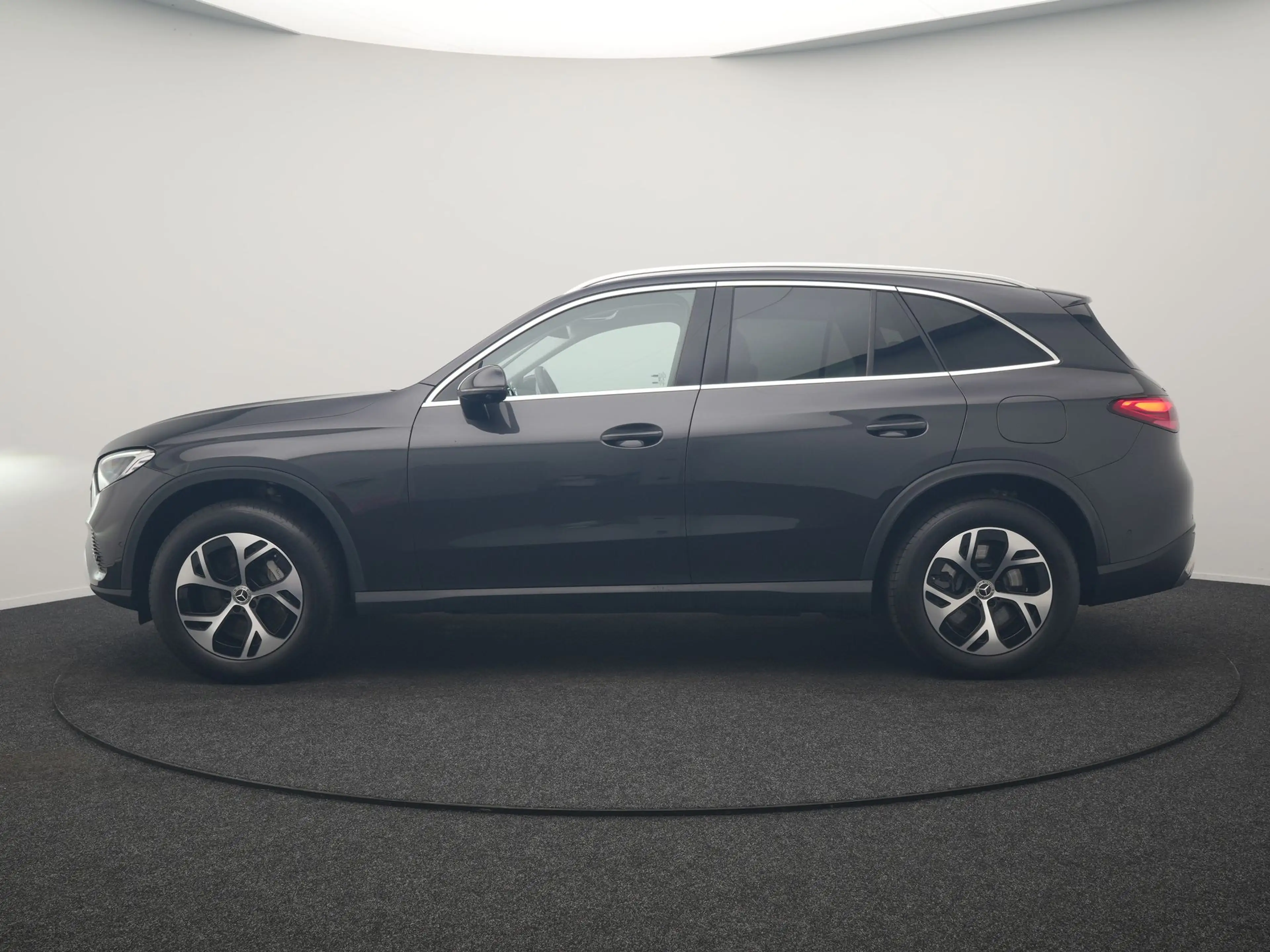 Mercedes-Benz GLC 300 300e 4MATIC Luxury Line PHEV 313pk Dealer O.H. | T — photo 2