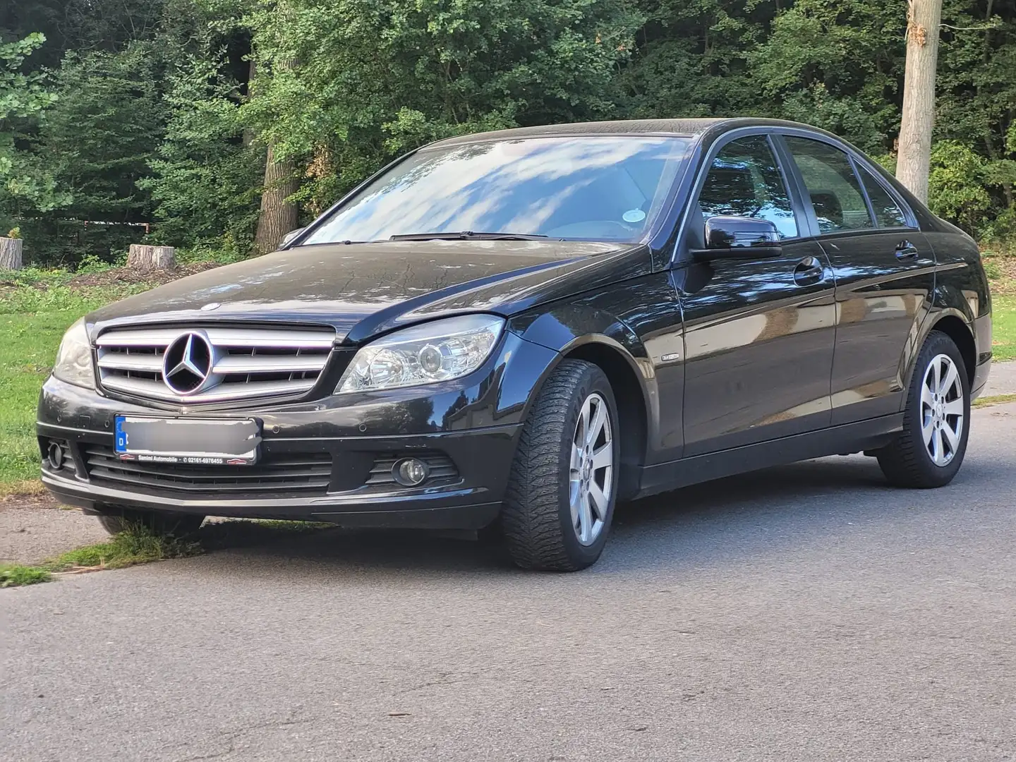 Mercedes-Benz C 180 CGI Automatik BlueEFFICIENCY Black - 1
