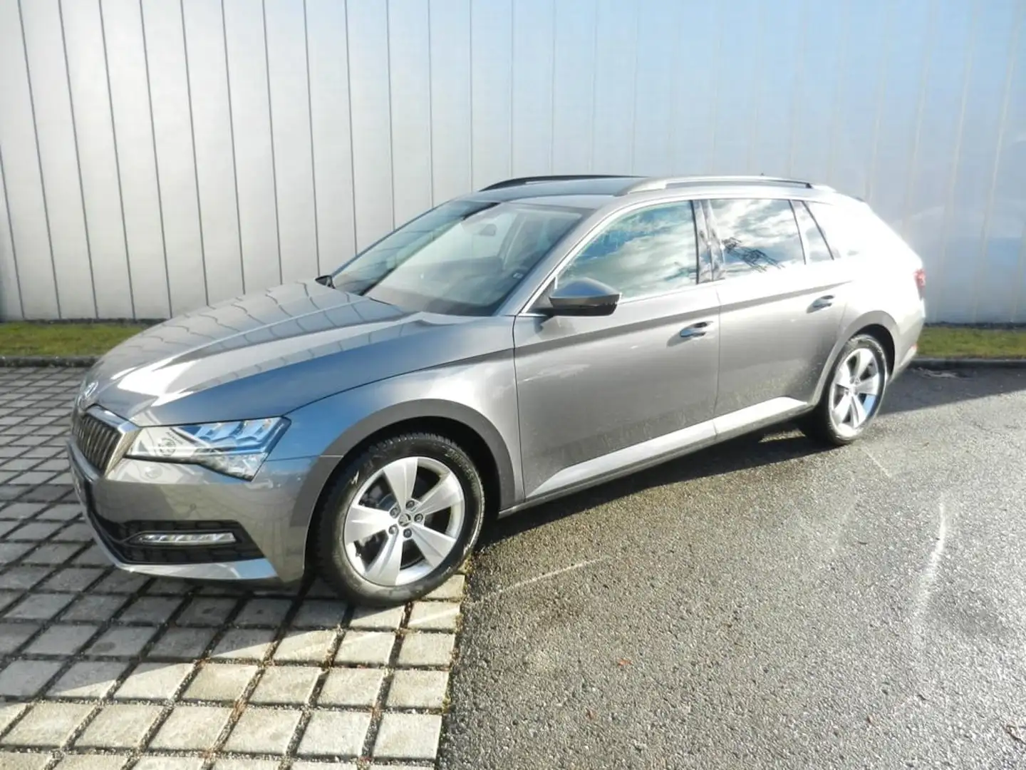 Skoda Superb Ambition TSI ACT DSG Grau - 1