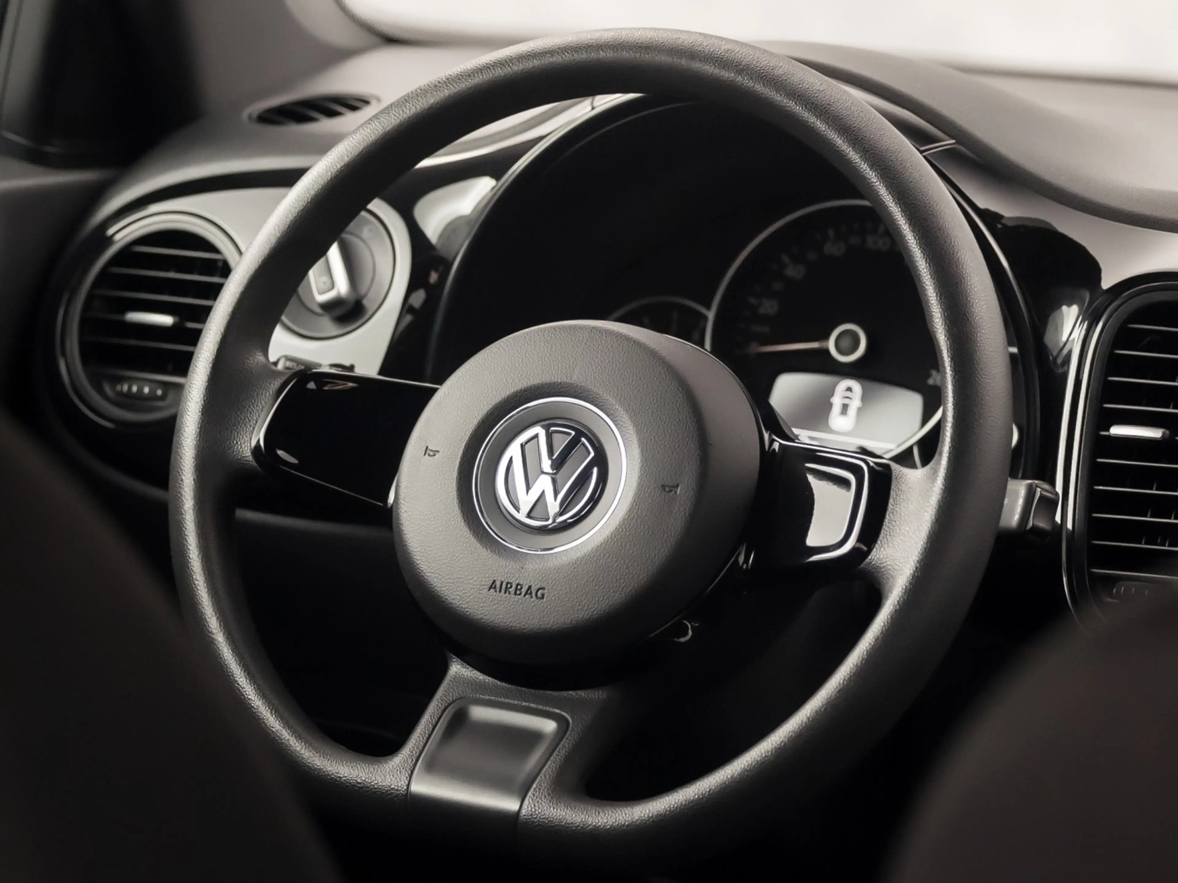 Volkswagen Beetle 1.2 TSI Sport (CLIMATE, STOELVERWARMING, CRUISE, S — photo 18