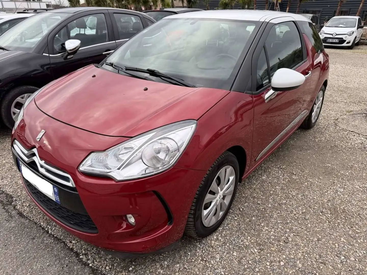 Citroen DS3 1.4 VTi Chic BMP5 Rouge - 2