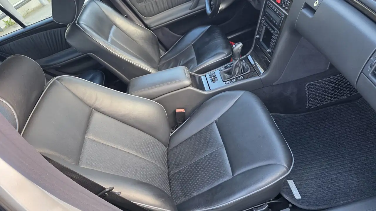 Mercedes-Benz E 220 D Avantgarde, foto 12